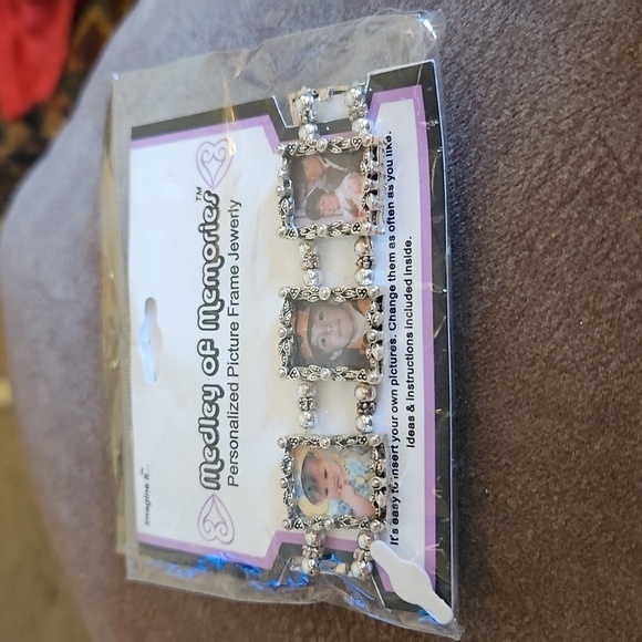 3/$30 MEDLEY OF MEMORIES Fancy Picture Frame Stretch Bracelet - Picture 2 of 5